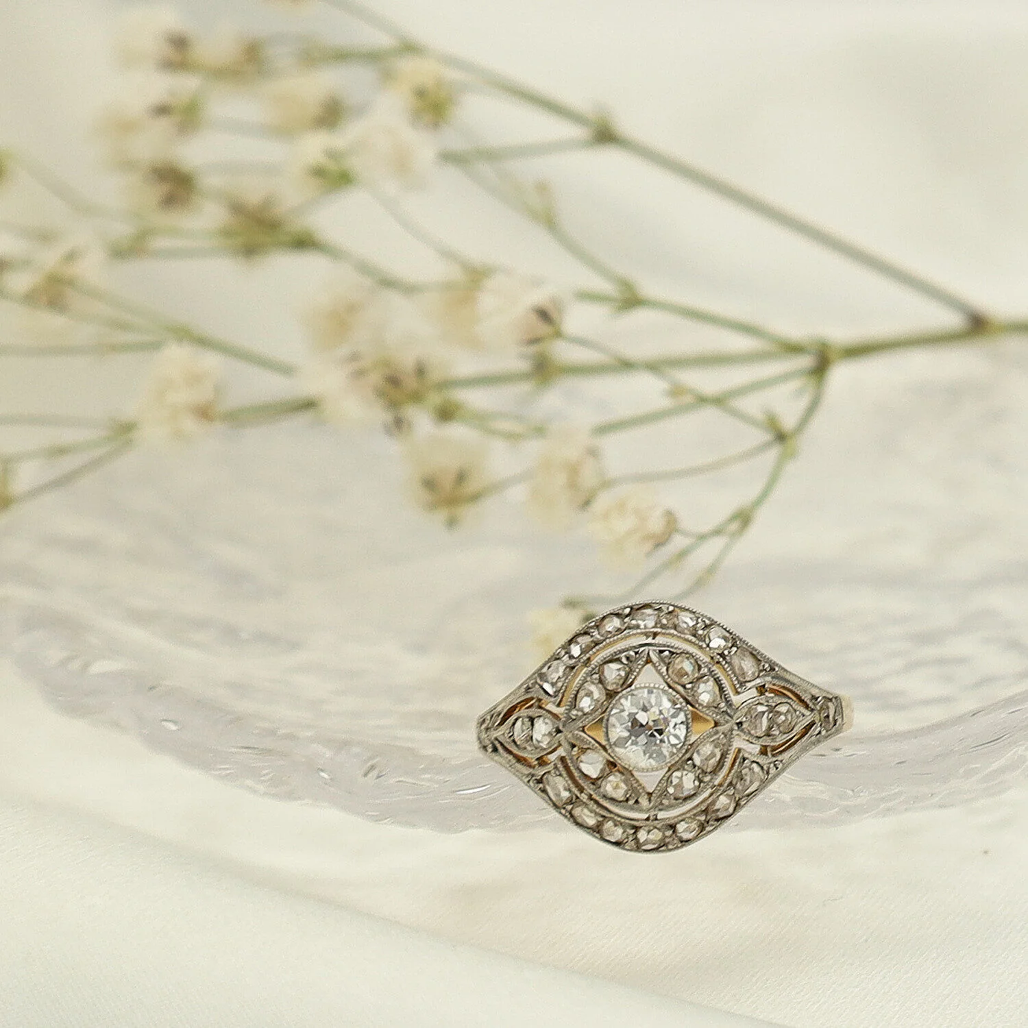 Anillo Art Déco Platino y Oro