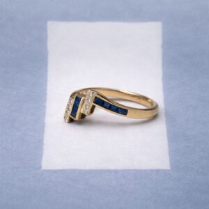 Anillo banda entrelazada en zig-zag