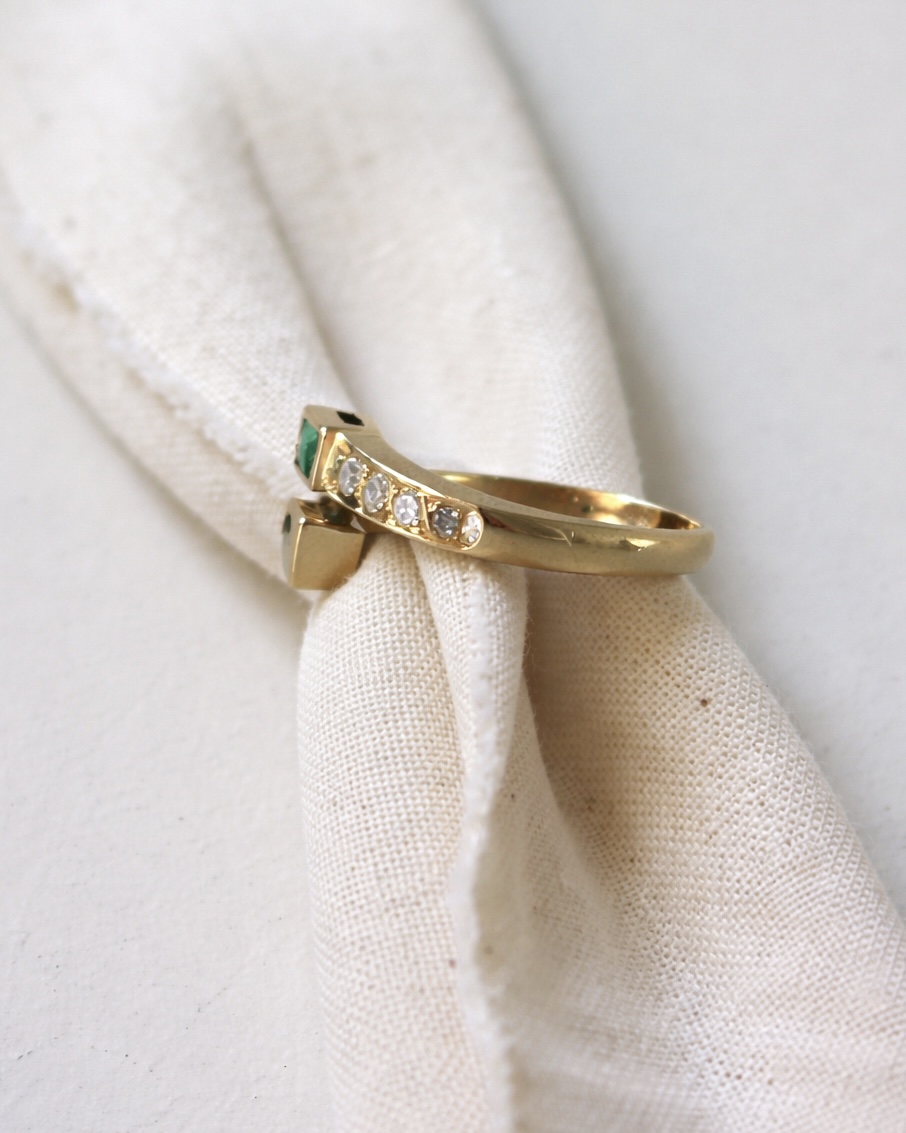 Anillo Tú y Yo de Esmeraldas con Diamantes - Imagen 2