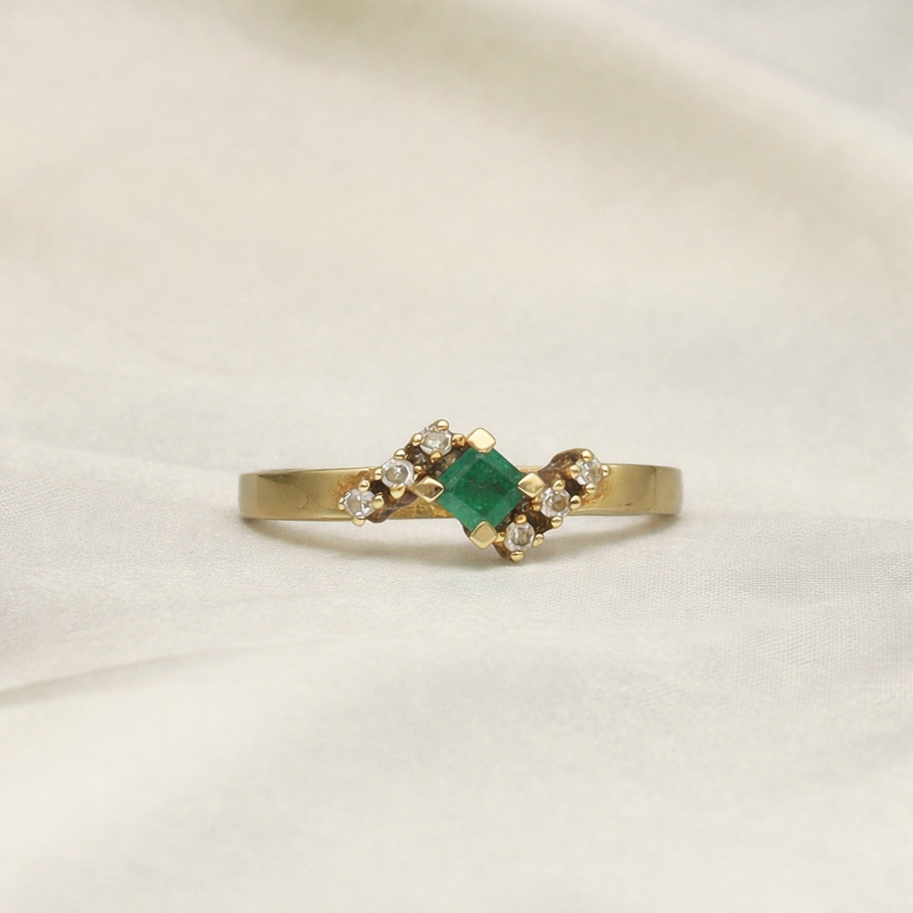 Anillo Esmeralda y Diamantes - Imagen 2