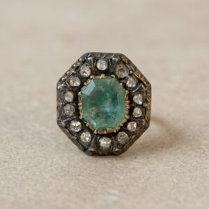 Anillo Georgiano Esmeralda