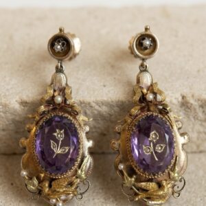 Pareja de Pendientes Colgantes Amatista grabada
